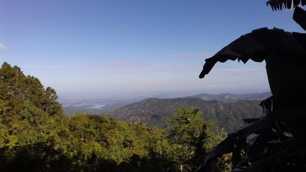 Landschaft aus den Bergen ()